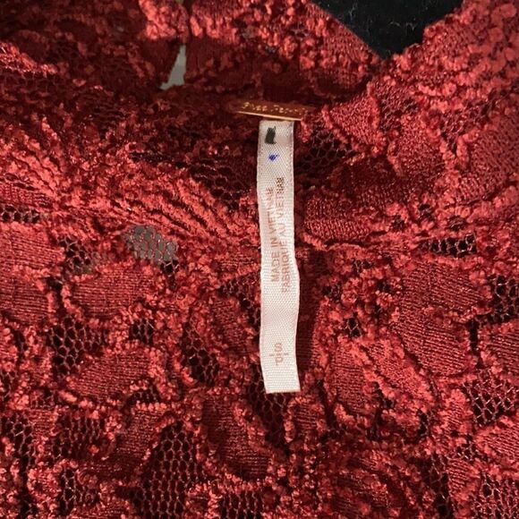 FREE PEOPLE MOCK NECK SHEER LACE BLOUSE WINE - Picture 6 of 8